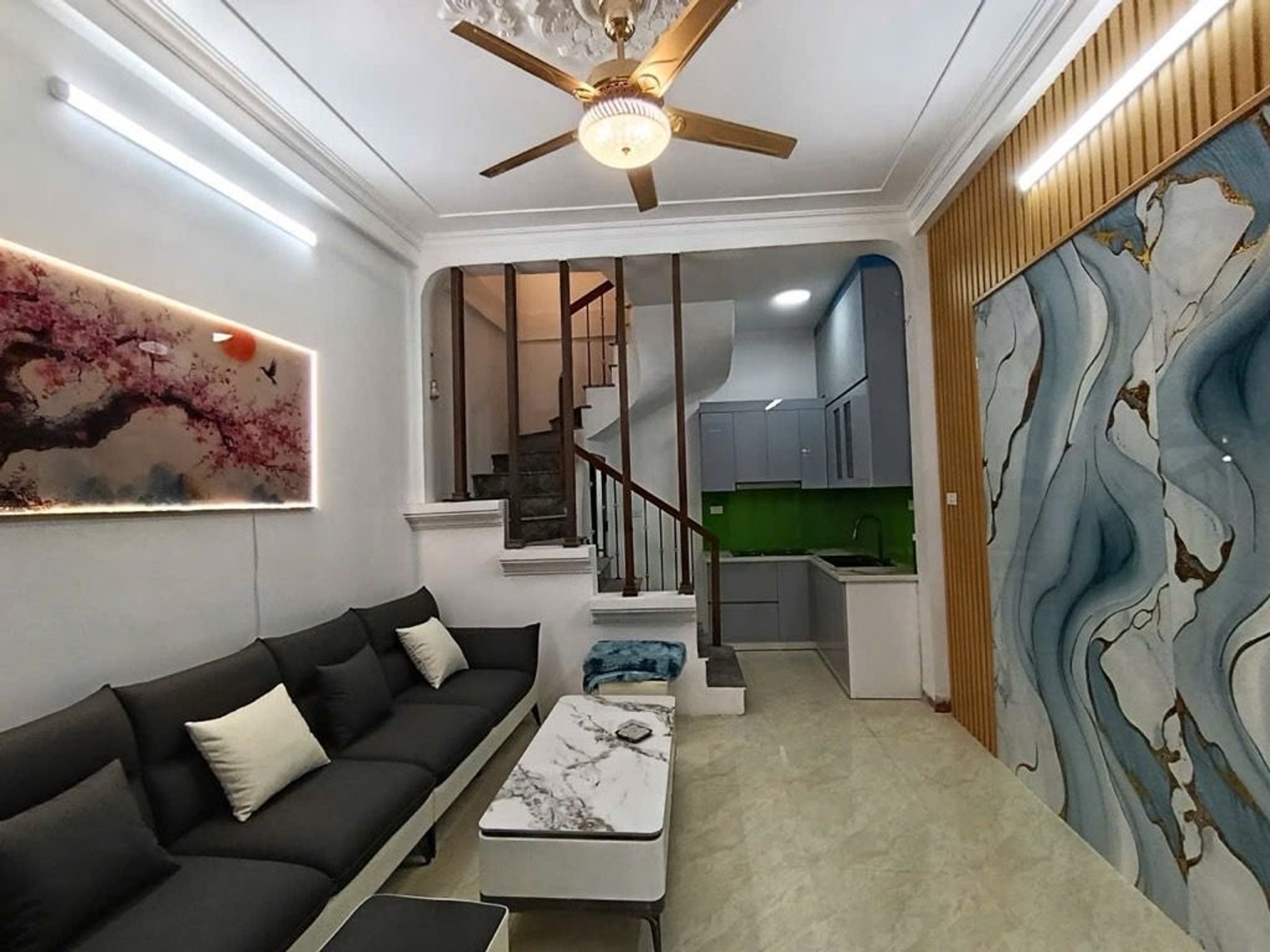 Bán nhà Nguyễn Chính - diện tích 23m2 5 tầng - Ngõ như phố, gần ô tô - giá 5,5 tỷ