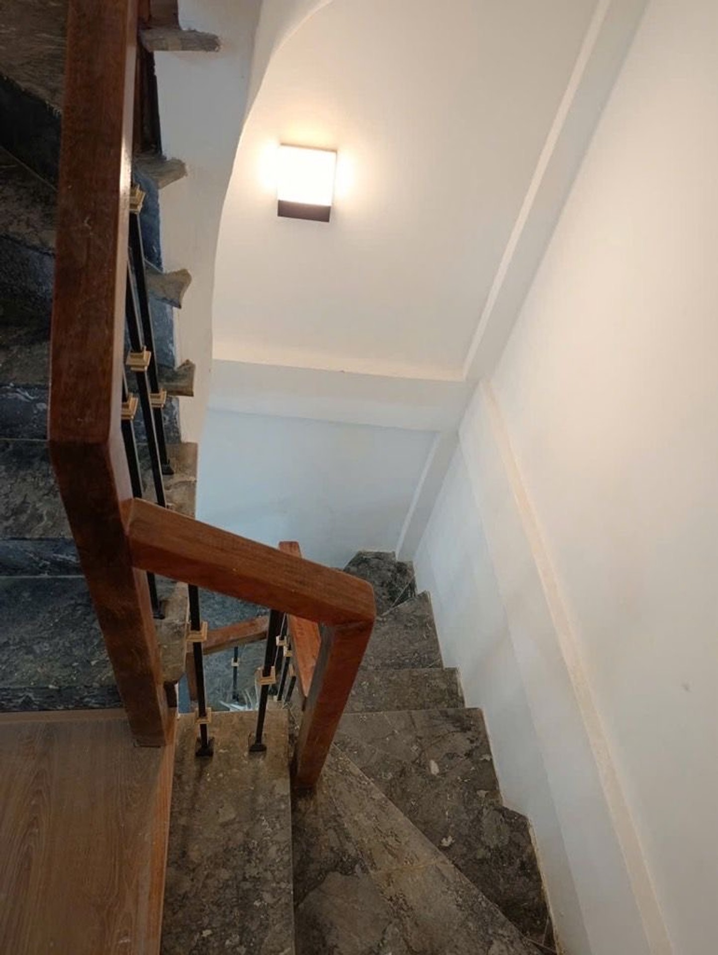 Bán nhà Nguyễn Chính - diện tích 23m2 5 tầng - Ngõ như phố, gần ô tô - giá 5,5 tỷ