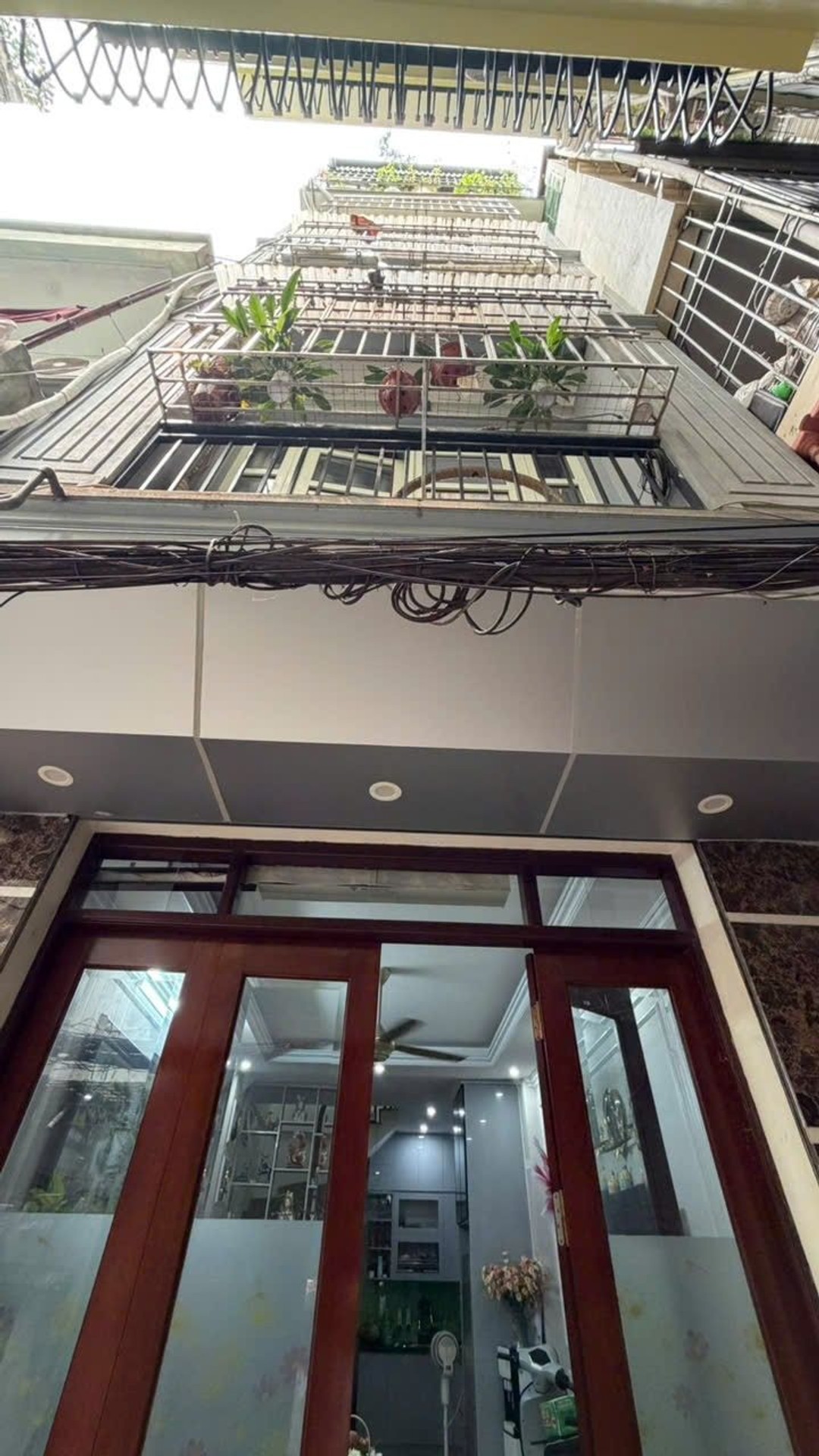 Bán nhà Tân Mai - diện tích 25m2 5 tầng - Nhà đẹp, kinh doanh - giá 8,85 tỷ