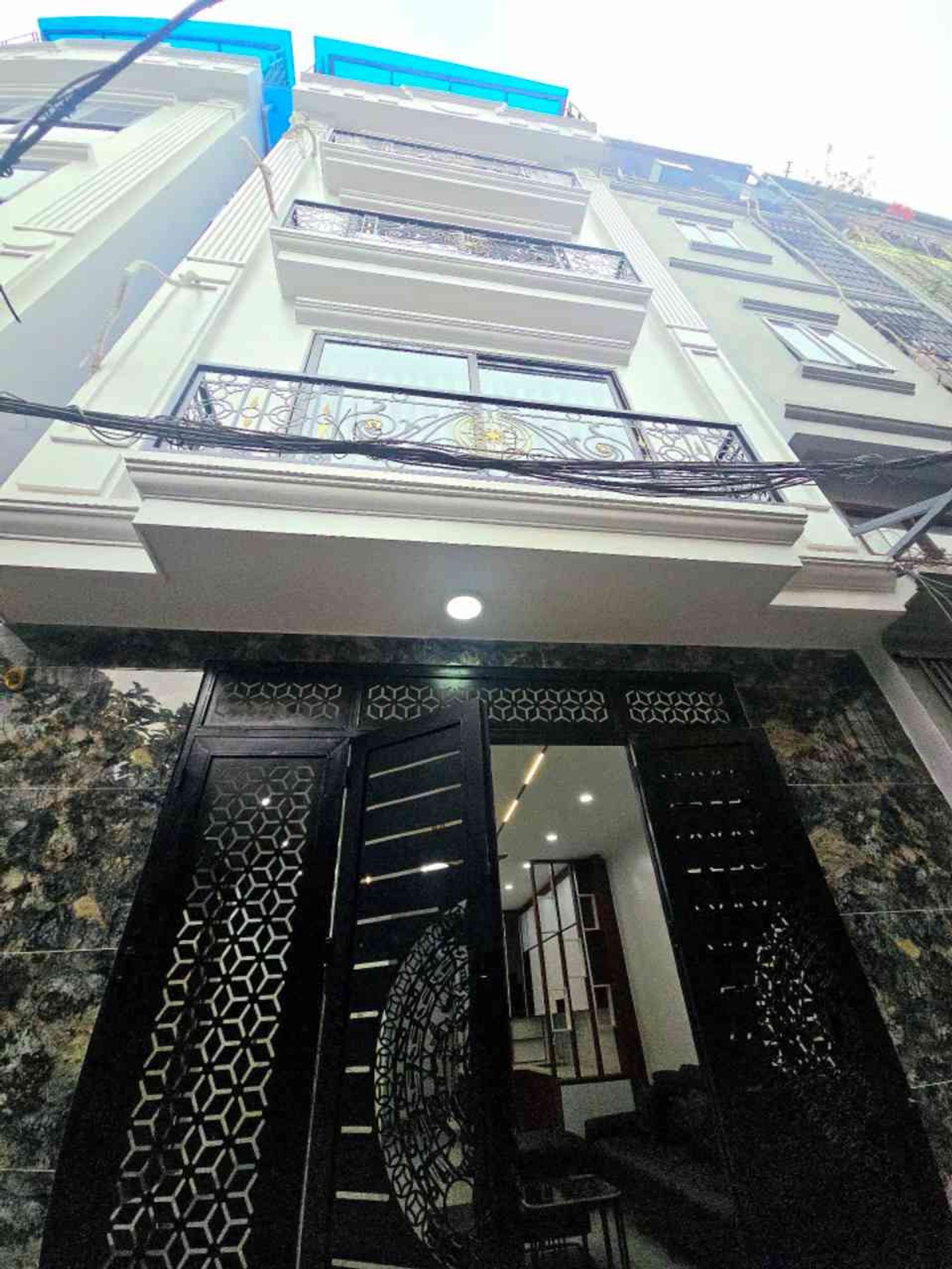 Bán nhà Ngũ Nhạc - diện tích 52m2 6 tầng - Ô TÔ ĐỖ CỬA - giá 14,5 tỷ