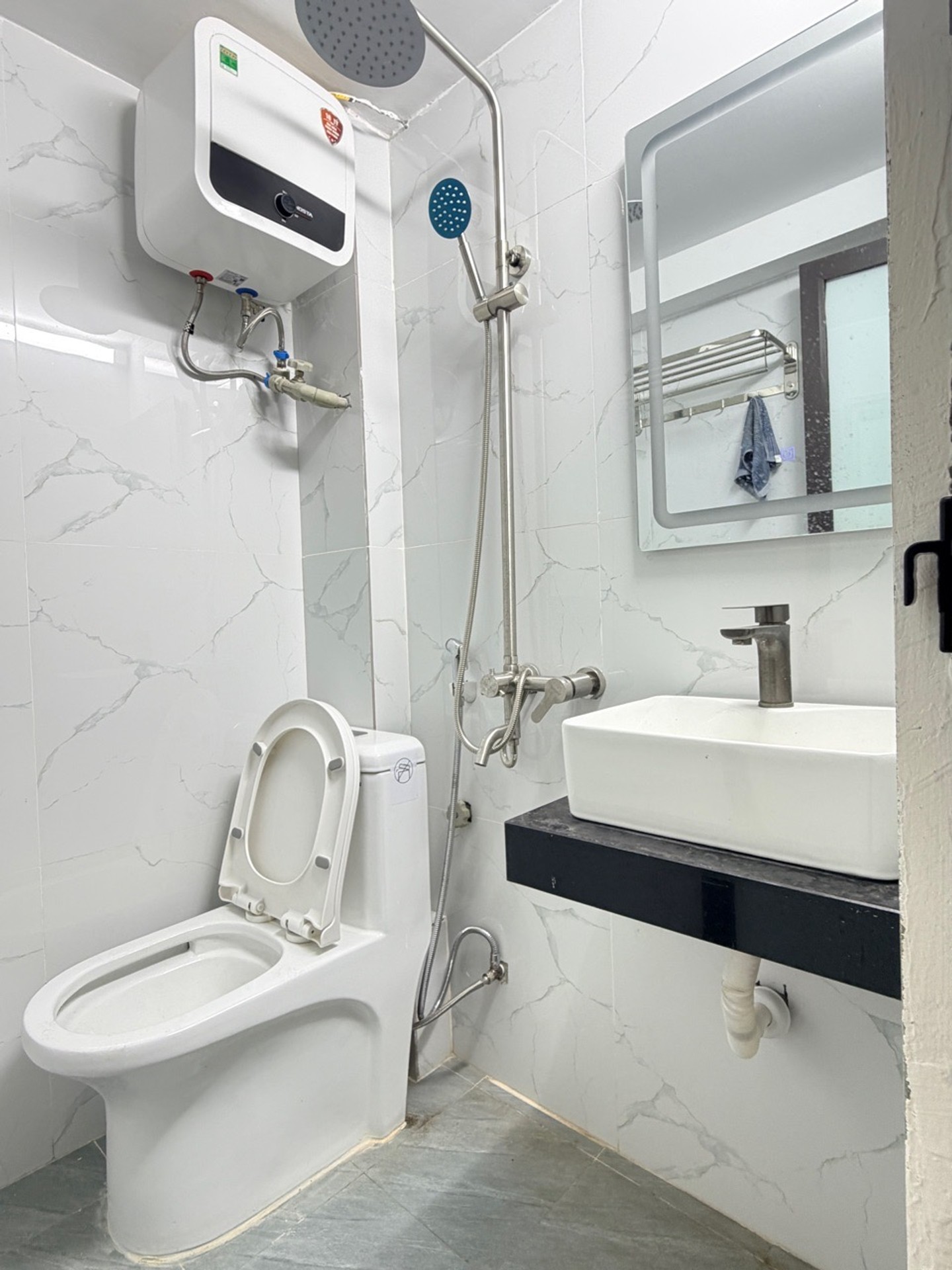 Bán nhà Trương Định - diện tích 22m2 5 tầng - Lô góc, mặt ngõ - giá 5,95 tỷ