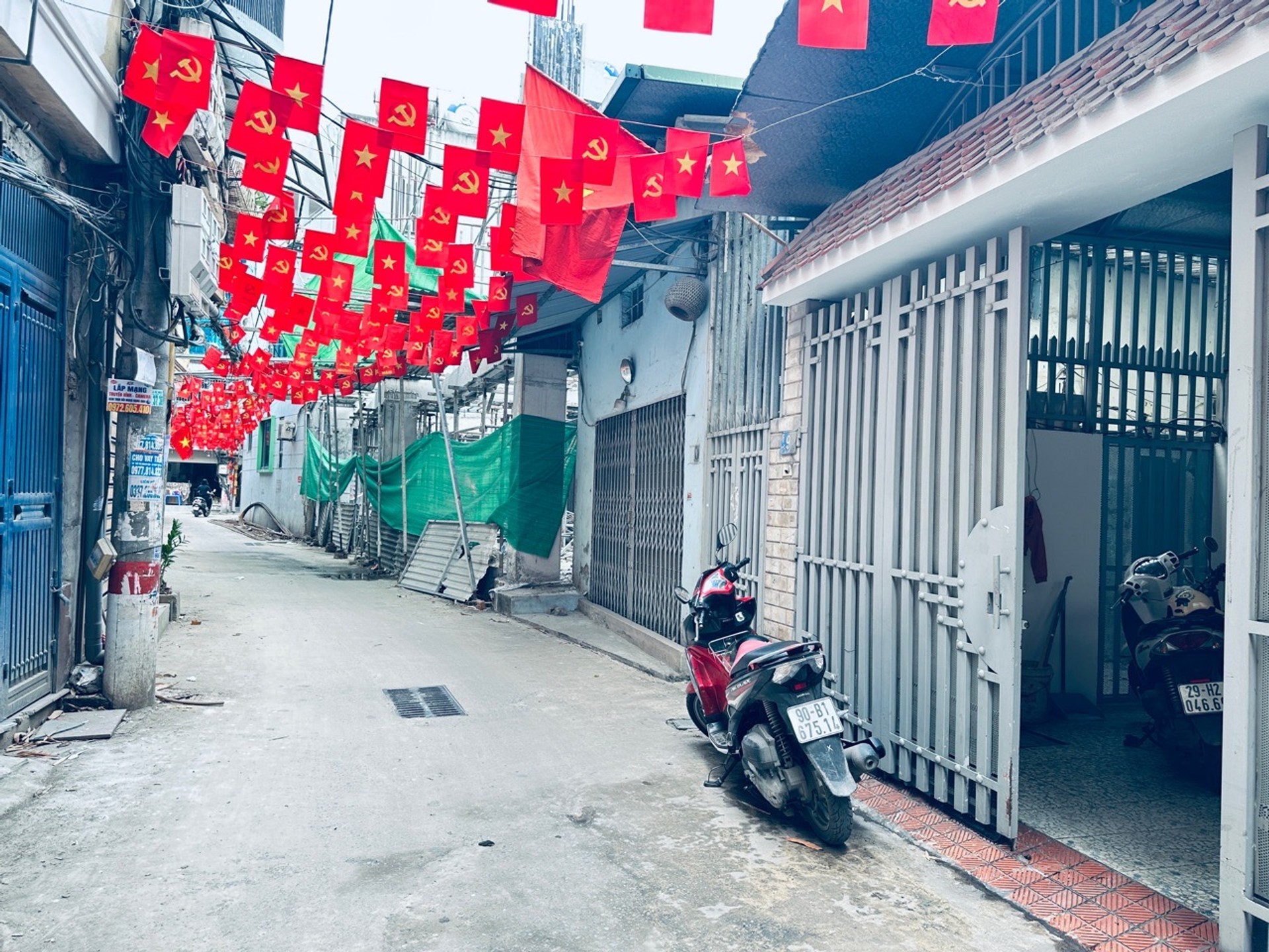 Bán nhà Định Công Hạ - diện tích 222m2 5 tầng - Ô TÔ VÀO NHÀ - giá 28,8 tỷ