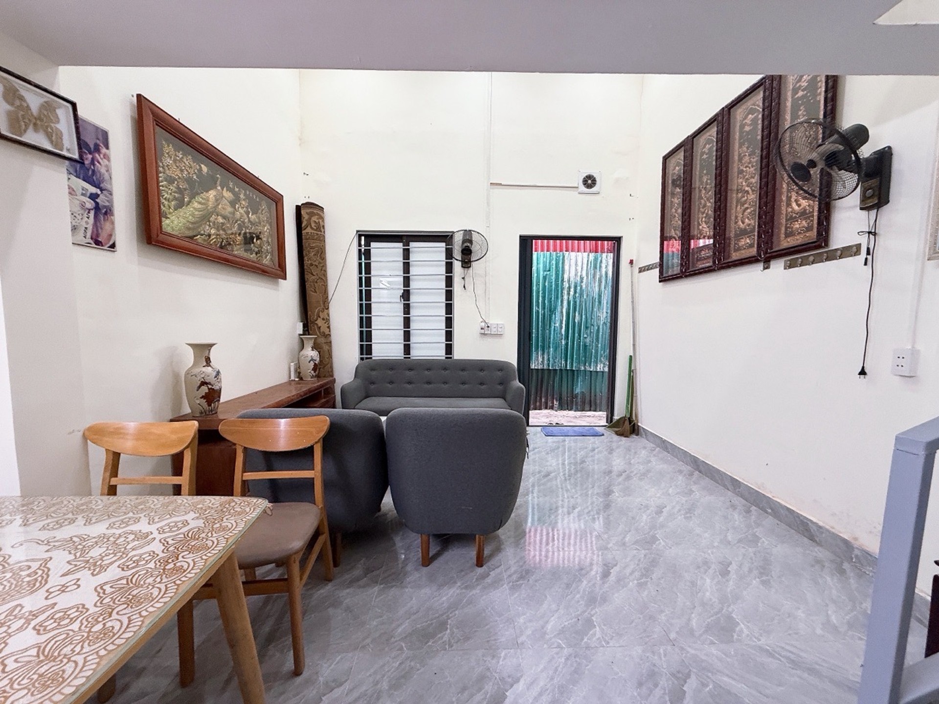 Bán nhà Khương Đình - diện tích 26m2 1.5 tầng - Lô góc - giá 1,65 tỷ