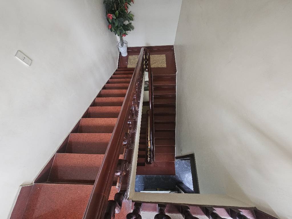 Bán nhà Vũ Hữu - diện tích 53.3m2 3 tầng - ô tô tránh - giá 27,99 tỷ