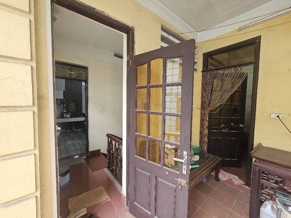 Bán nhà Vũ Hữu - diện tích 53.3m2 3 tầng - ô tô tránh - giá 27,99 tỷ