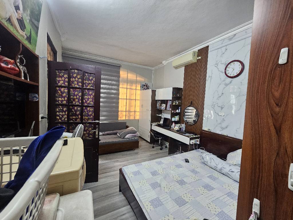 Bán nhà Vũ Hữu - diện tích 53.3m2 3 tầng - ô tô tránh - giá 27,99 tỷ