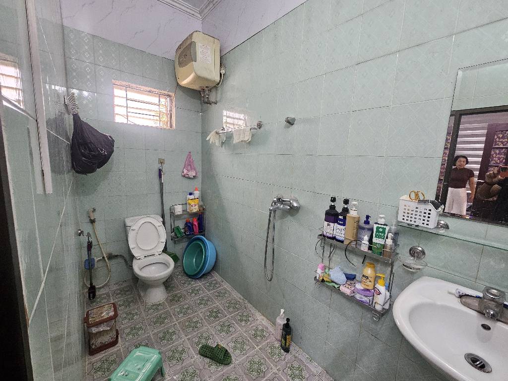 Bán nhà Vũ Hữu - diện tích 53.3m2 3 tầng - ô tô tránh - giá 27,99 tỷ