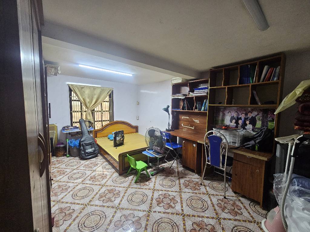 Bán nhà Vũ Hữu - diện tích 53.3m2 3 tầng - ô tô tránh - giá 27,99 tỷ