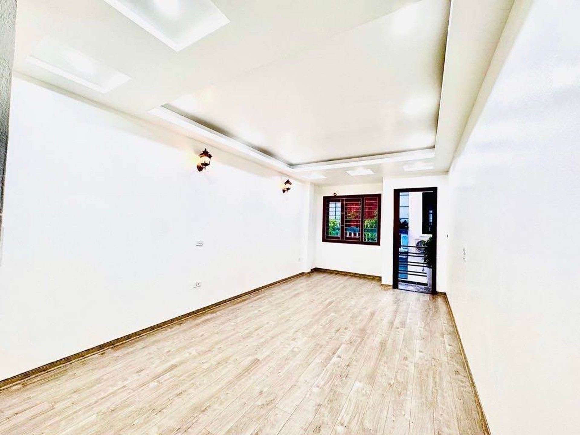 Bán nhà Thịnh Liệt - diện tích 39m2 5 tầng - ô tô đỗ cửa - giá 11,5 tỷ