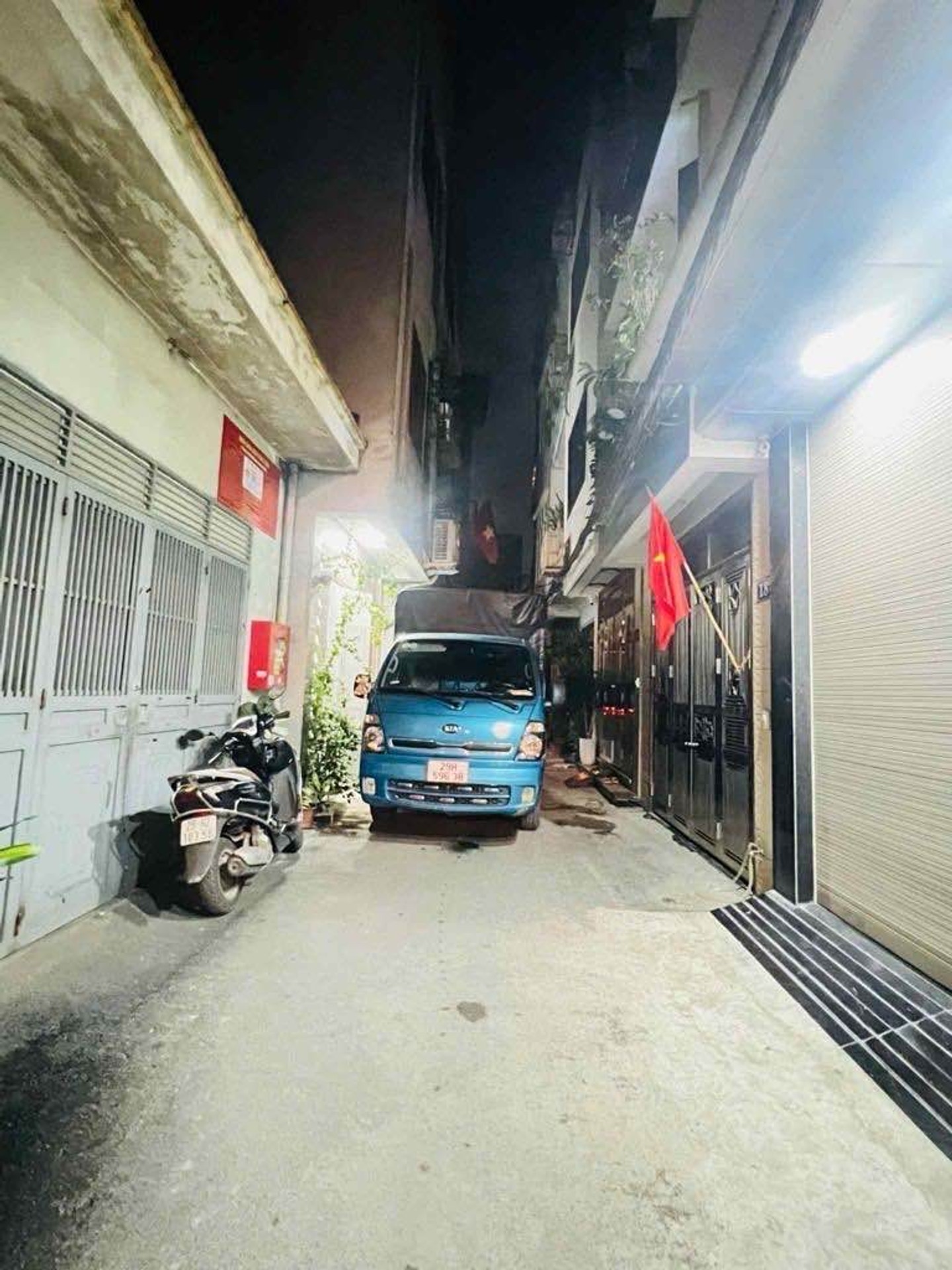 Bán nhà Thịnh Liệt - diện tích 39m2 5 tầng - ô tô đỗ cửa - giá 11,5 tỷ