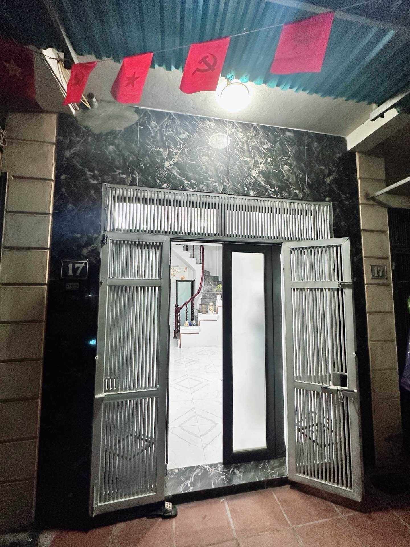 Bán nhà Nam Dư - diện tích 23m2 4 tầng - Nhà đẹp ở ngay - giá 5,2 tỷ