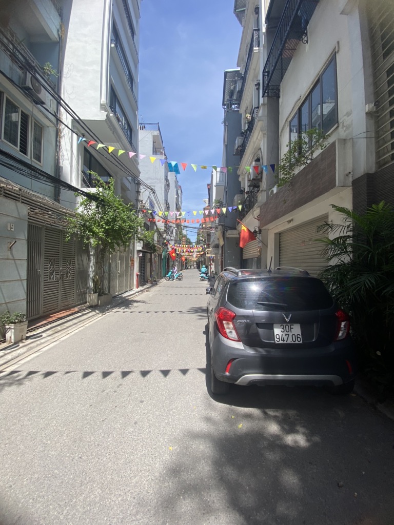 Bán nhà Minh Khai - diện tích 72m2 6 tầng - ô tô tránh - giá 20 tỷ