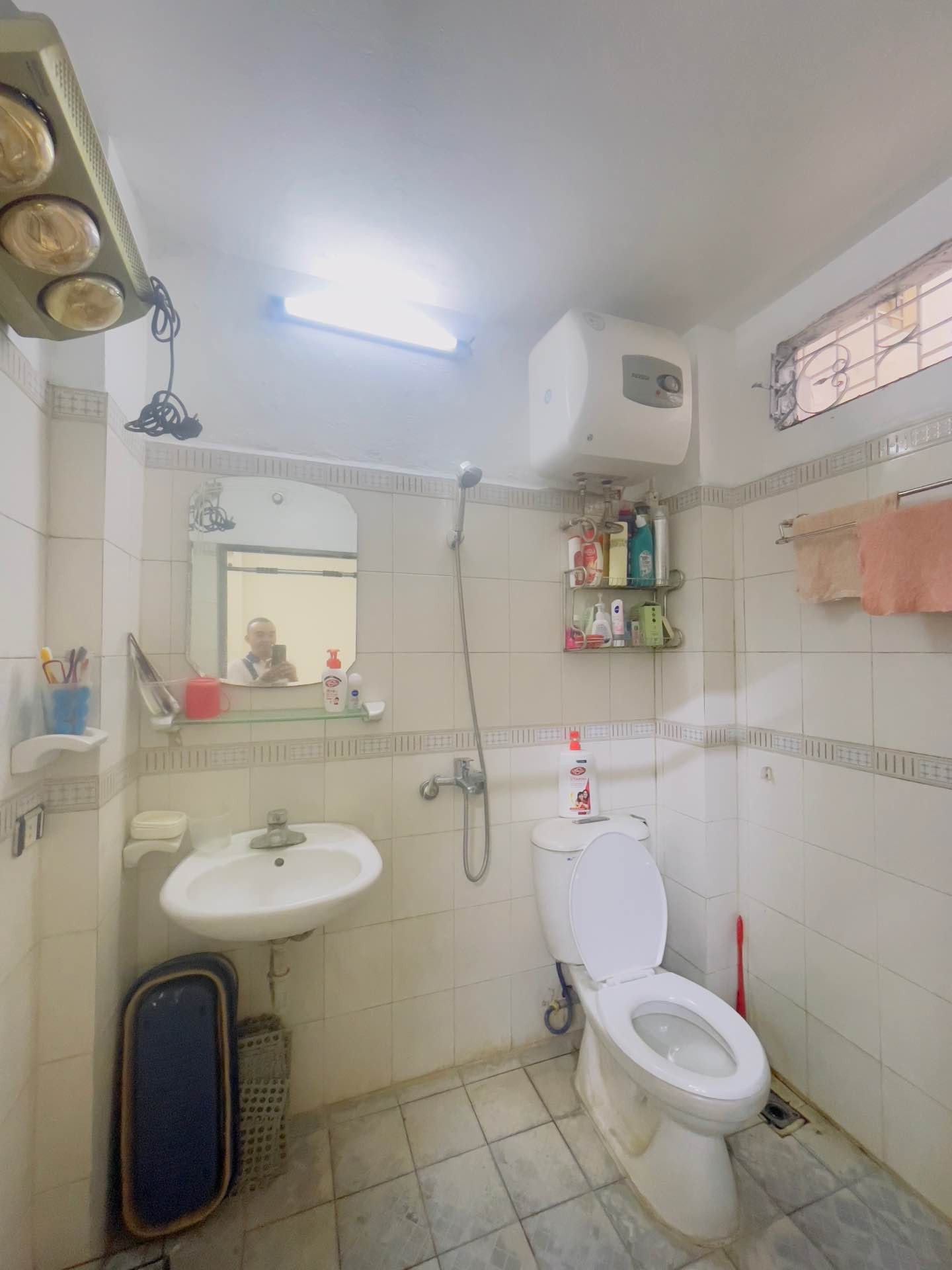 Bán nhà Hai Bà Trưng - diện tích 62m2 3 tầng - Ngõ thông, ô tô lùi tận cửa - giá 16,5 tỷ