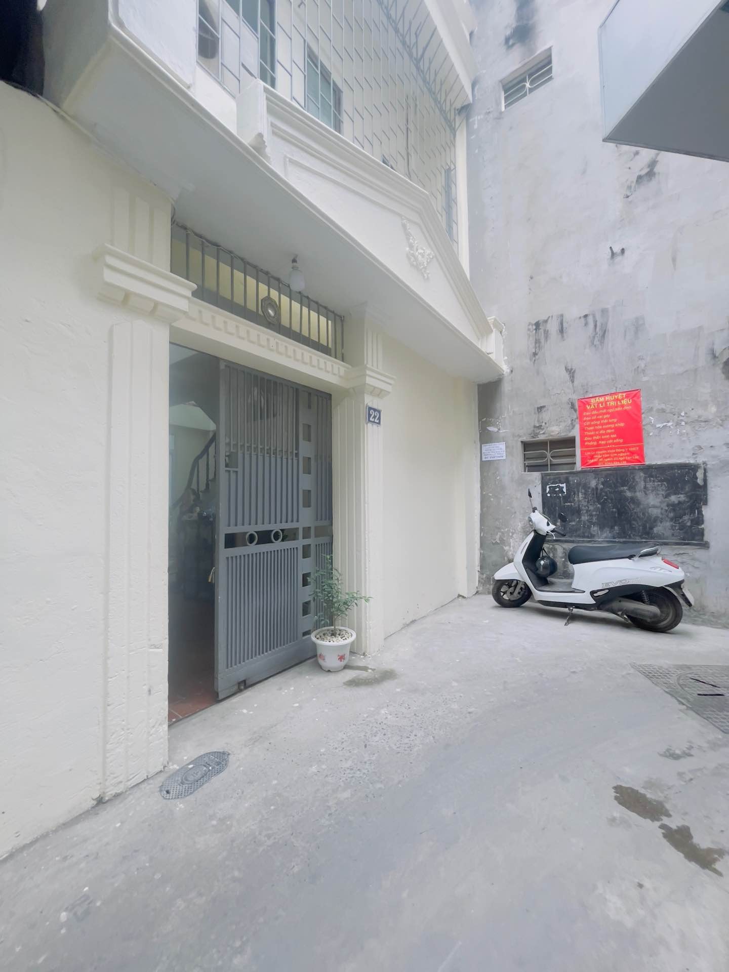 Bán nhà Hai Bà Trưng - diện tích 62m2 3 tầng - Ngõ thông, ô tô lùi tận cửa - giá 16,5 tỷ