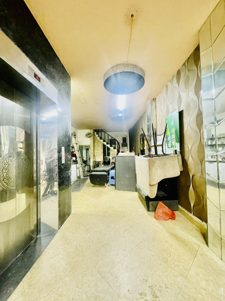 Bán nhà Tả Thanh Oai - diện tích 80m2 8 tầng - Ô TÔ TRÁNH - giá 29,8 tỷ