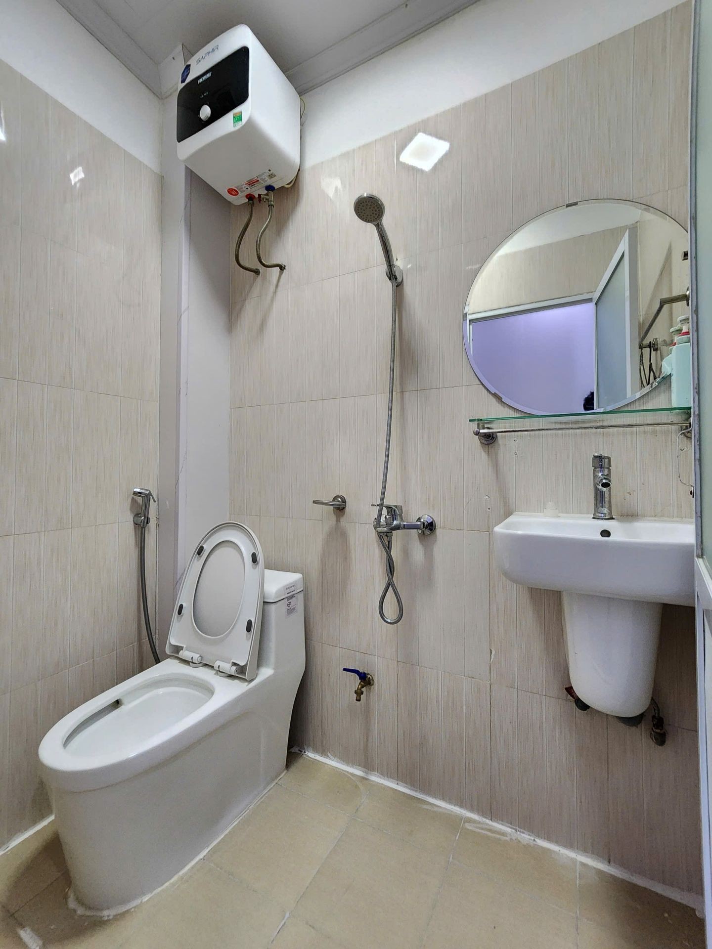 Bán nhà Hoàng Mai - diện tích 34m2 3 tầng - Ngõ thẳng, ba gác đỗ cửa - giá 6,2 tỷ