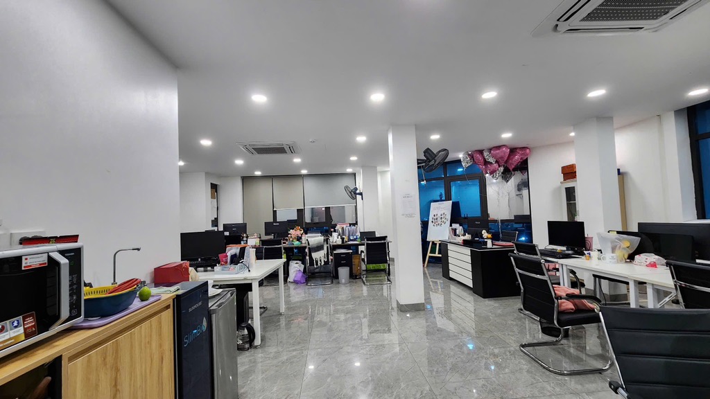 Bán nhà Nguyễn Xiển - diện tích 157.4m2 6 tầng - Lô góc 2 mặt thoáng - giá 76 tỷ