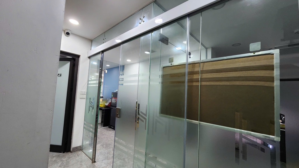 Bán nhà Nguyễn Xiển - diện tích 157.4m2 6 tầng - Lô góc 2 mặt thoáng - giá 76 tỷ