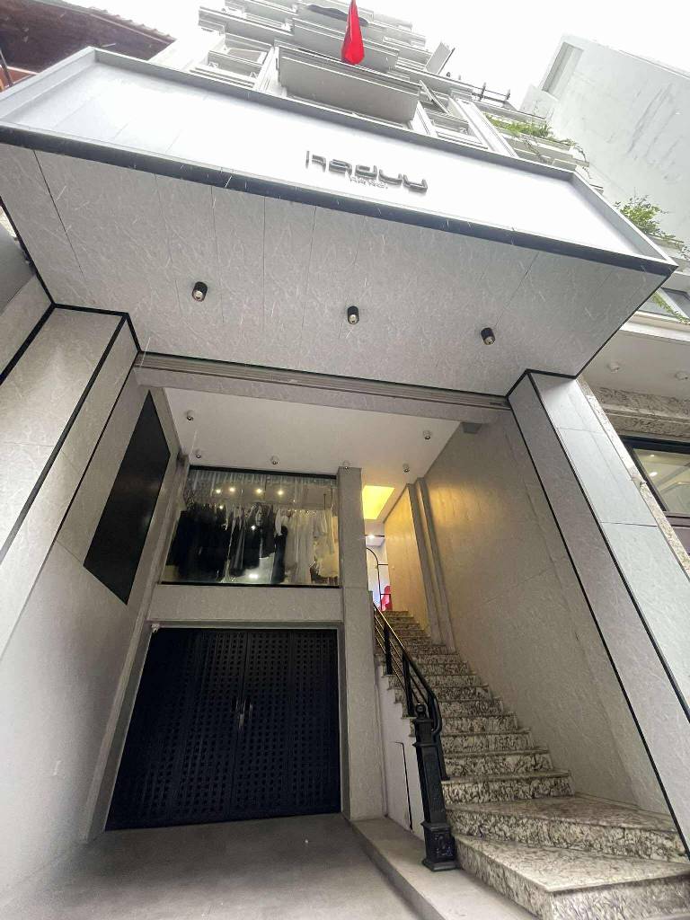 Bán nhà Bùi Thị Xuân - diện tích 105m2 7 tầng - Mặt phố trung tâm - giá 110 tỷ