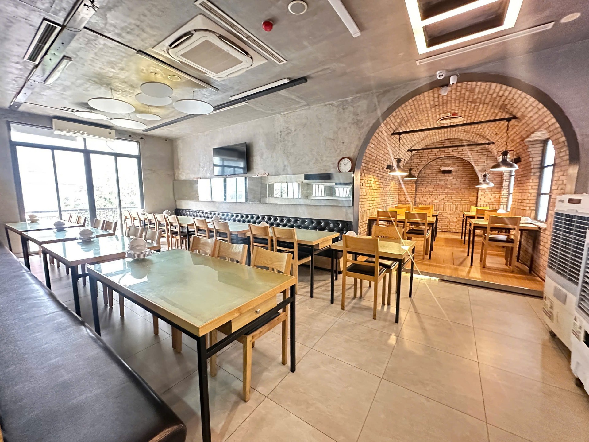 Bán nhà Mai Hắc Đế - diện tích 89m2 7 tầng - Lô góc 3 mặt thoáng - giá 67 tỷ