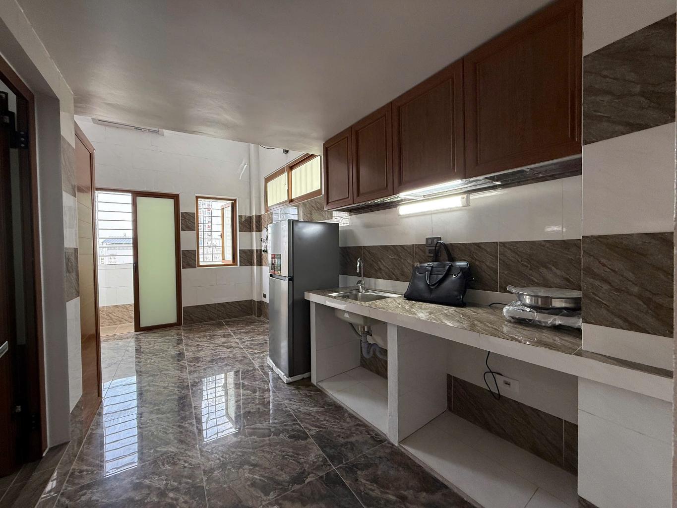 Bán nhà Tam Trinh - diện tích 210m2 7 tầng - Căn hộ dịch vụ xịn đét - giá 65 tỷ