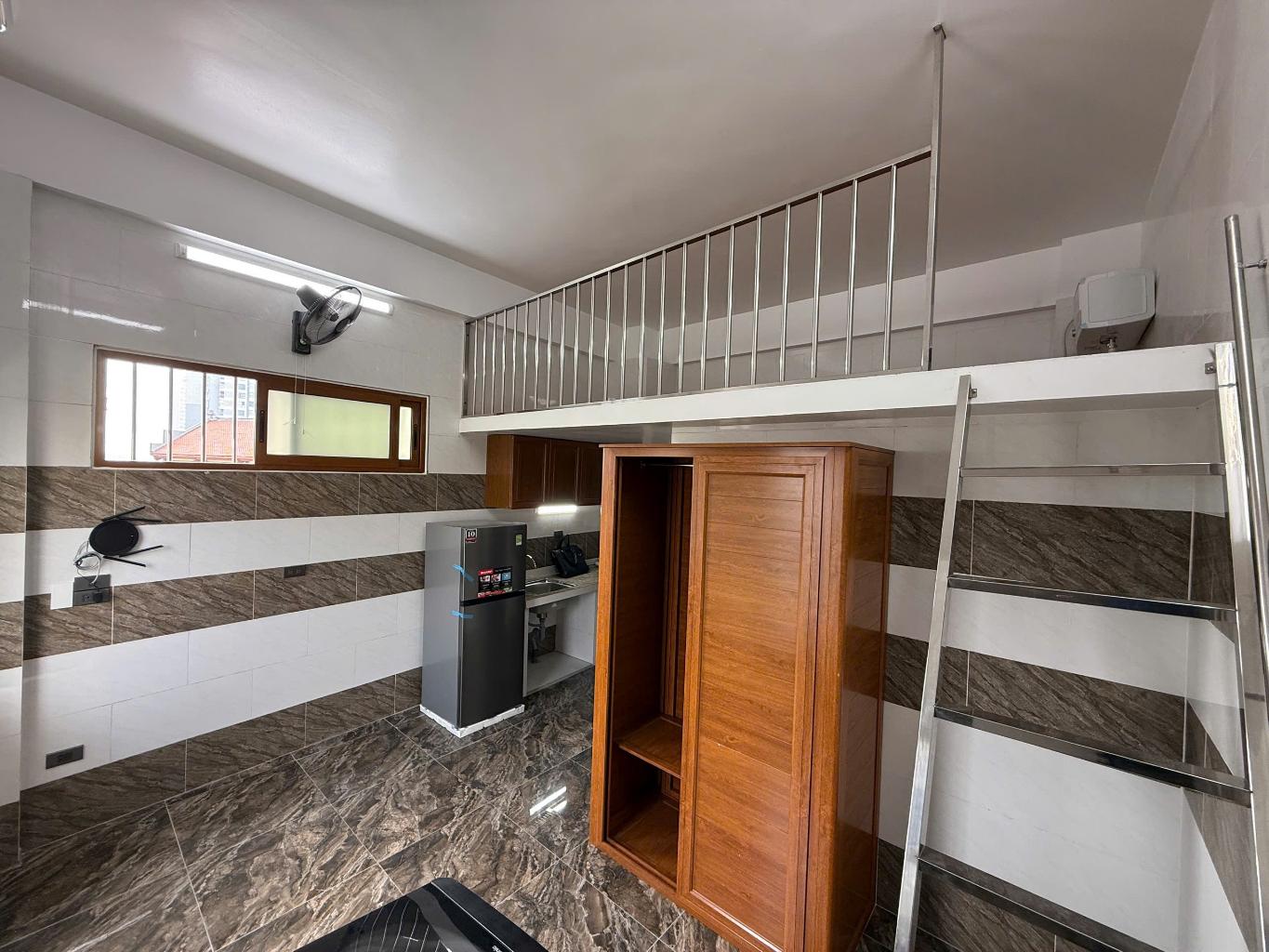 Bán nhà Tam Trinh - diện tích 210m2 7 tầng - Căn hộ dịch vụ xịn đét - giá 65 tỷ