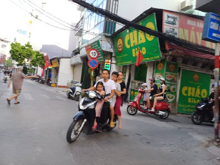 Bán nhà Ngõ Quỳnh - diện tích 294m2 3 tầng - LÔ GÓC HAI THOÁNG - Ô TÔ VÀO NHÀ - giá 30 tỷ