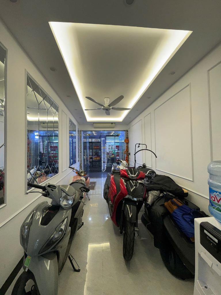 Bán nhà Minh Khai - diện tích 43m2 5 tầng - Nhà hoàn thiện long lanh, nội thất cao cấp - giá 13,5 tỷ