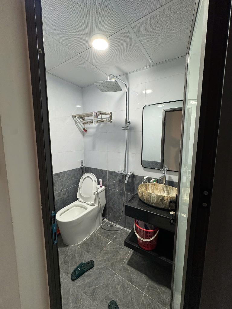 Bán nhà Minh Khai - diện tích 43m2 5 tầng - Nhà hoàn thiện long lanh, nội thất cao cấp - giá 13,5 tỷ