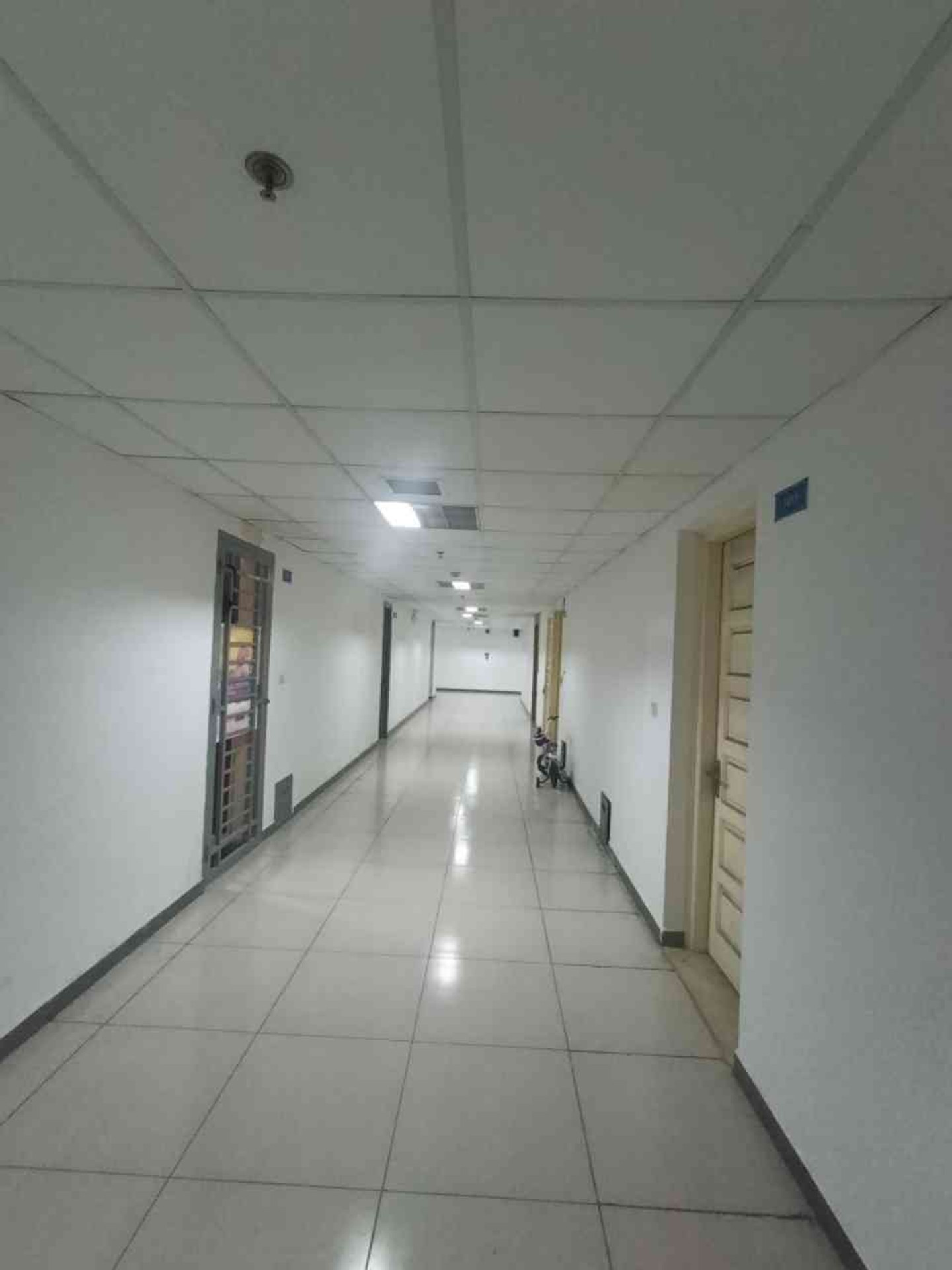 Bán nhà Nguyễn Công Trứ - diện tích 54m2 14 tầng - Lô góc - giá 6,8 tỷ