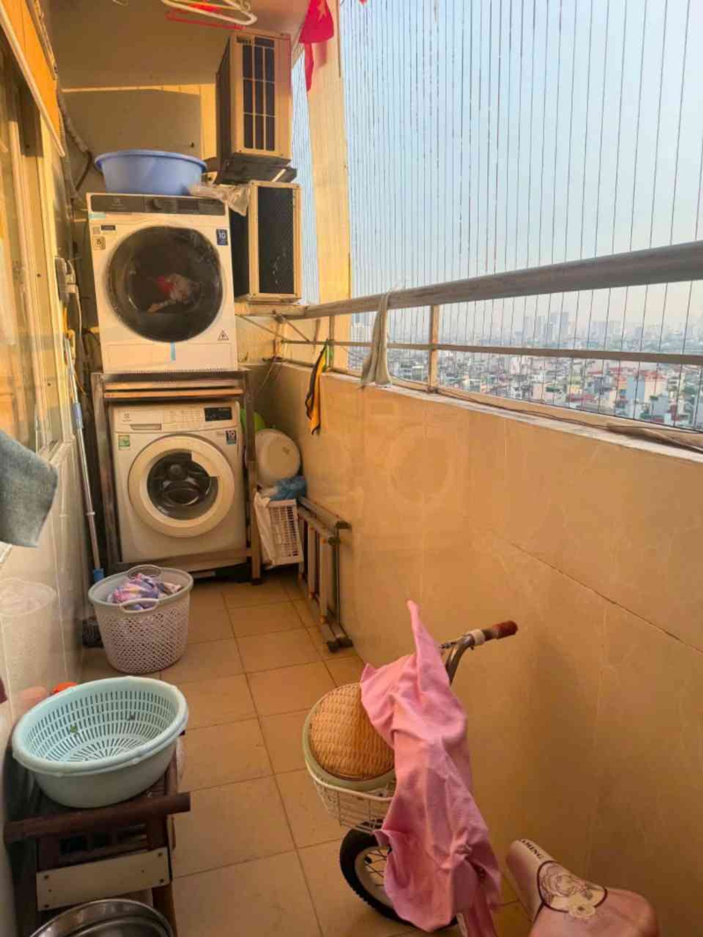 Bán nhà Nguyễn Công Trứ - diện tích 54m2 14 tầng - Lô góc - giá 6,8 tỷ