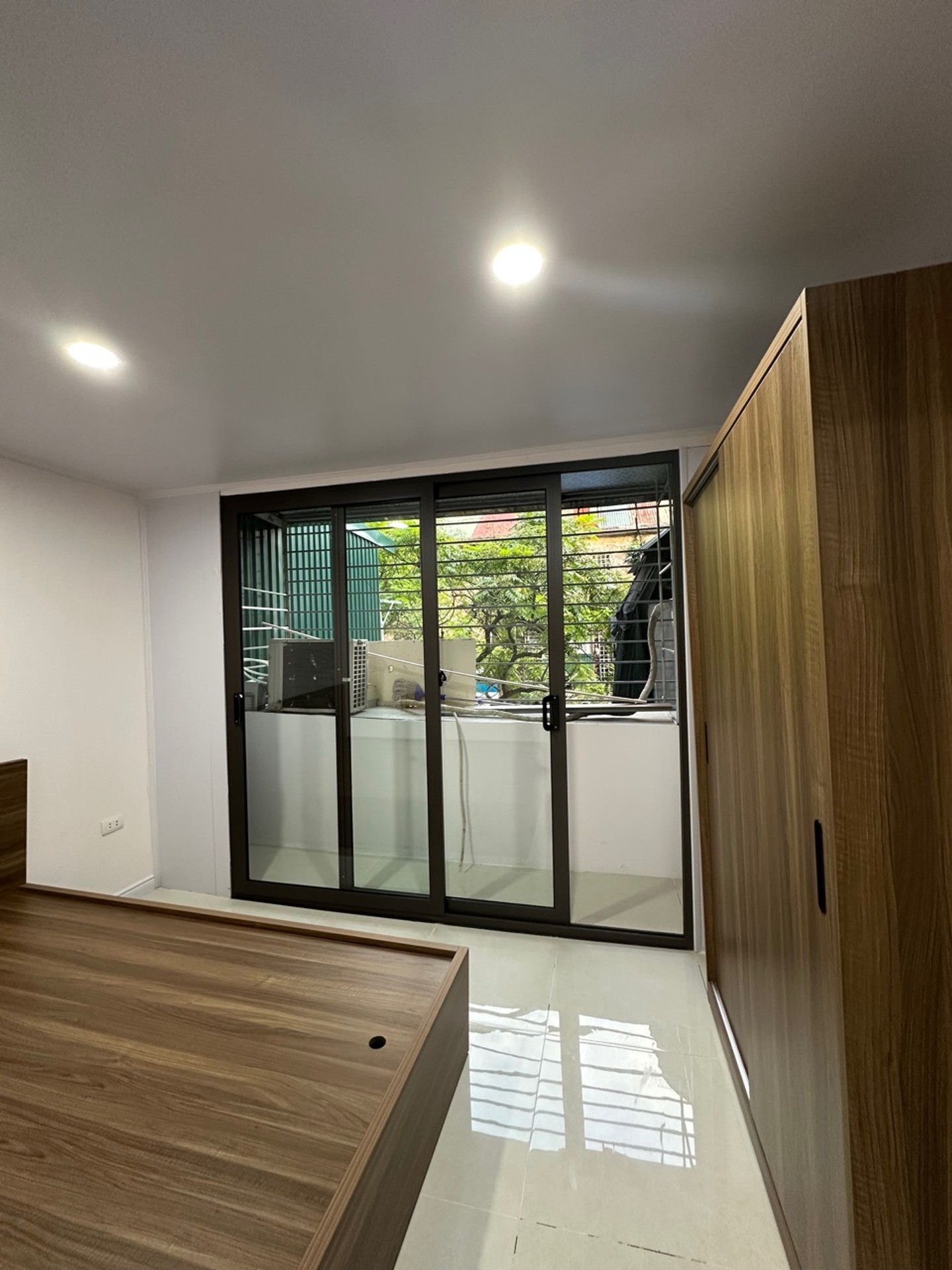 Bán nhà Nguyễn Công Trứ - diện tích 55m2 3 tầng - Nhà mới full nội thất - giá 3,8 tỷ
