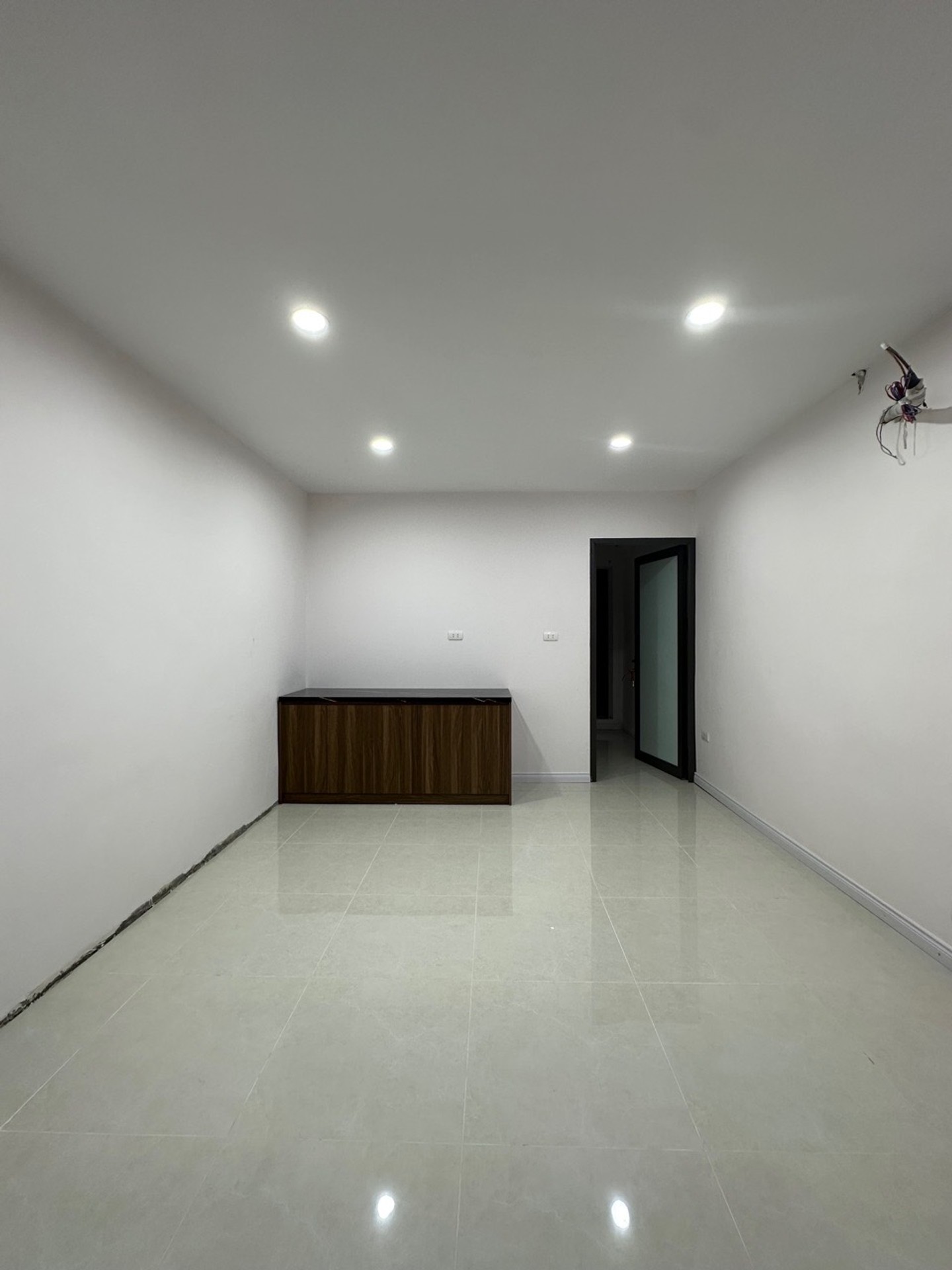 Bán nhà Nguyễn Công Trứ - diện tích 55m2 3 tầng - Nhà mới full nội thất - giá 3,8 tỷ