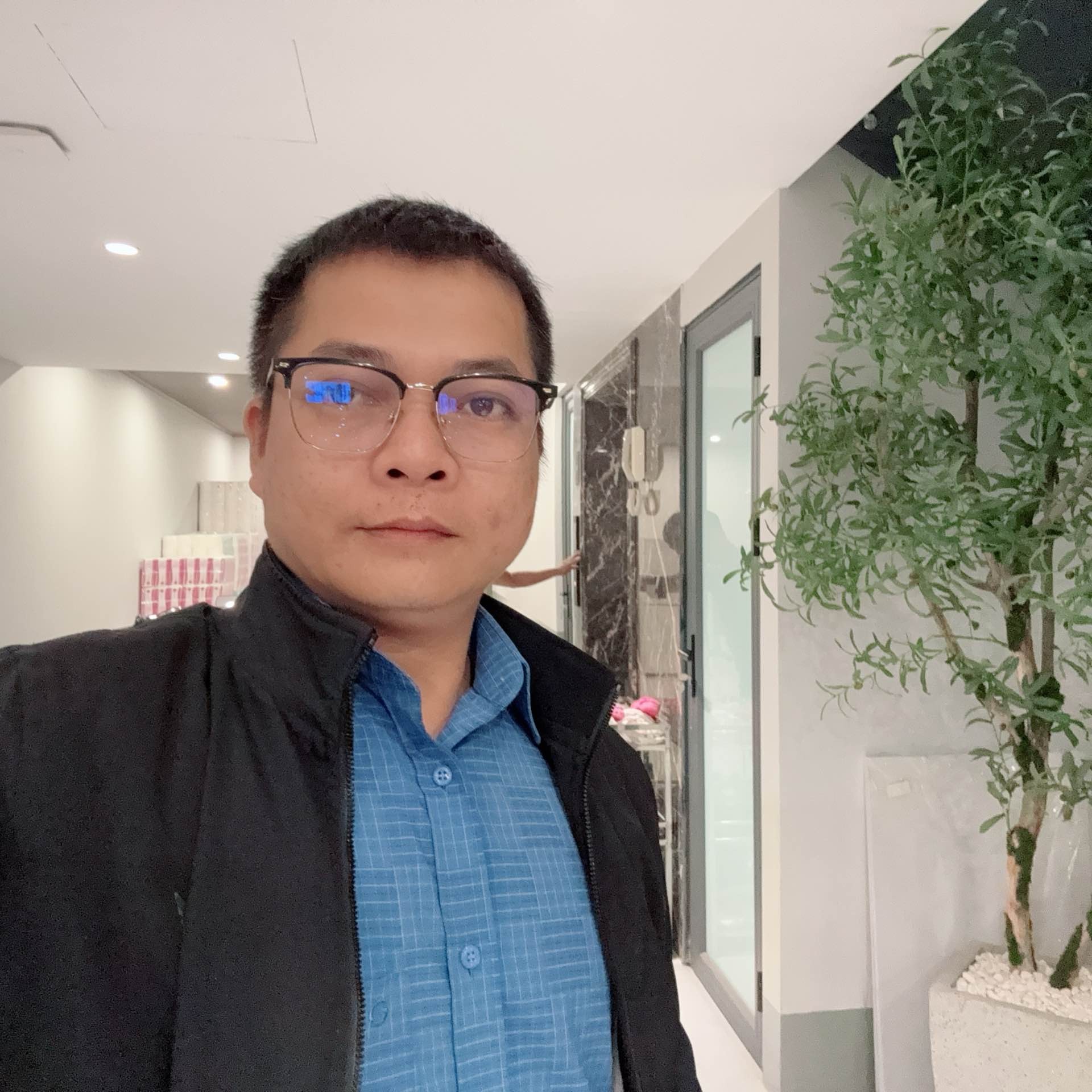 Bán nhà Nguyễn Công Hoan - diện tích 97.3m2 6 tầng - Ô TÔ VÀO NHÀ - giá 36 tỷ