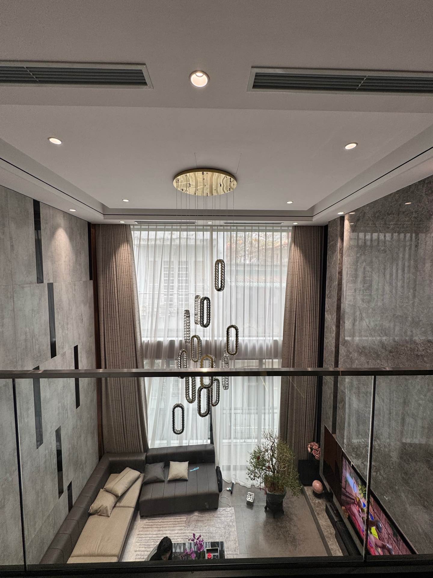 Bán nhà Nguyễn Công Hoan - diện tích 97.3m2 6 tầng - Ô TÔ VÀO NHÀ - giá 36 tỷ