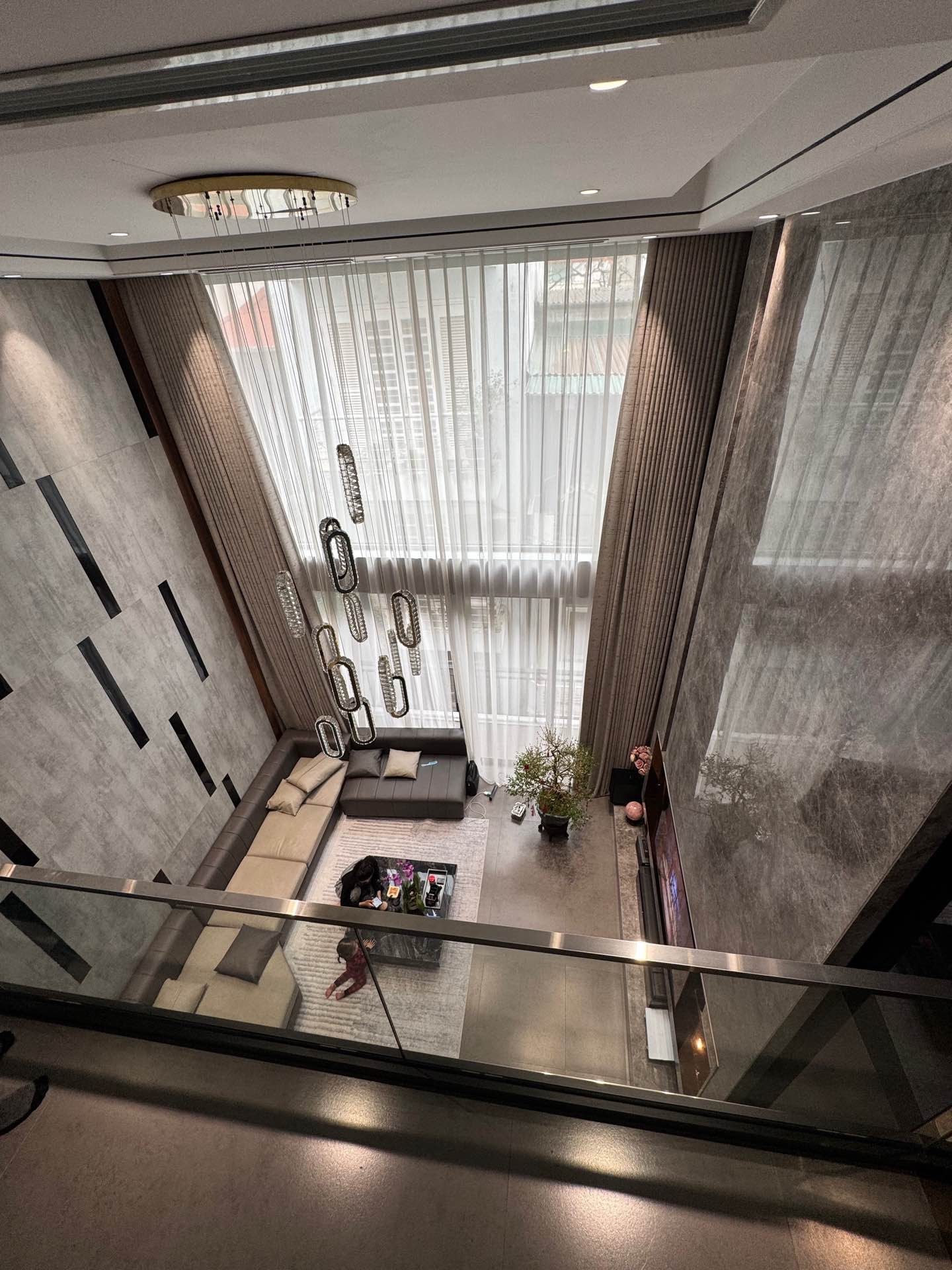 Bán nhà Nguyễn Công Hoan - diện tích 97.3m2 6 tầng - Ô TÔ VÀO NHÀ - giá 36 tỷ