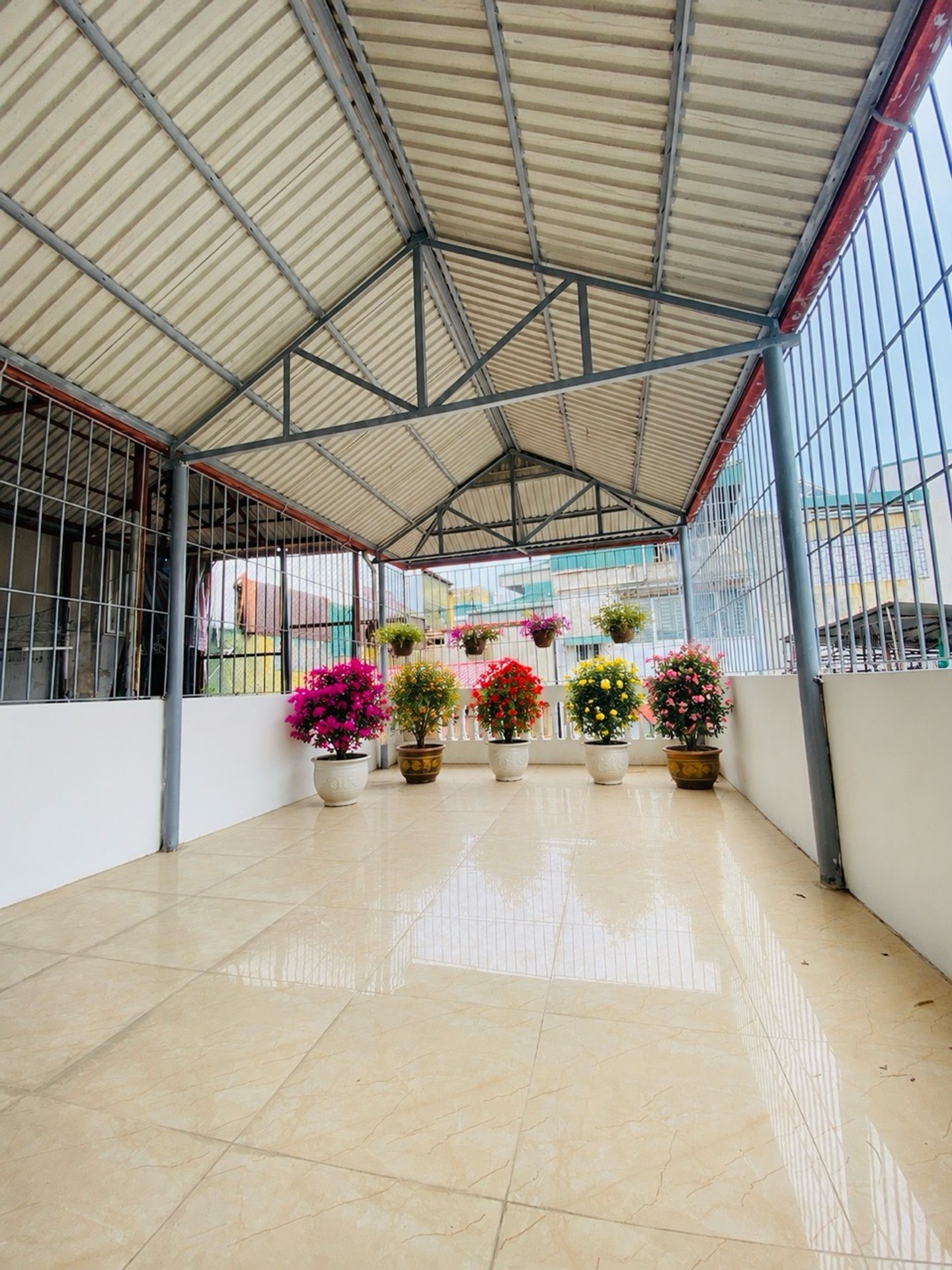 Bán nhà Ngõ Chợ Khâm Thiên - diện tích 52m2 4 tầng - Nhà 2 thoáng, full nội thất - giá 10,6 tỷ