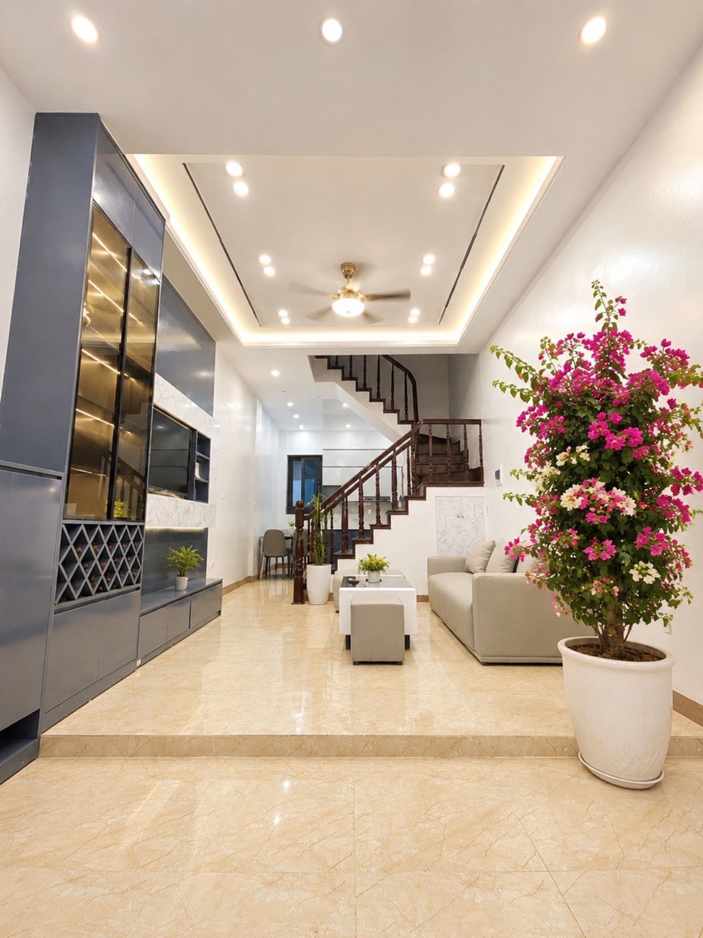 Bán nhà Ngõ Chợ Khâm Thiên - diện tích 52m2 4 tầng - Nhà 2 thoáng, full nội thất - giá 10,6 tỷ