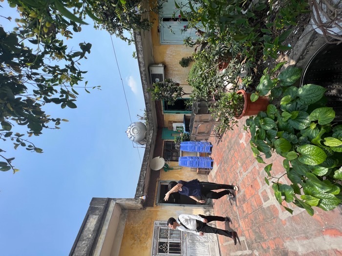 Bán nhà Quán Sứ - diện tích 170m2 3 tầng - Biệt thự C1 ngay giữa ngã tư - giá 60 tỷ