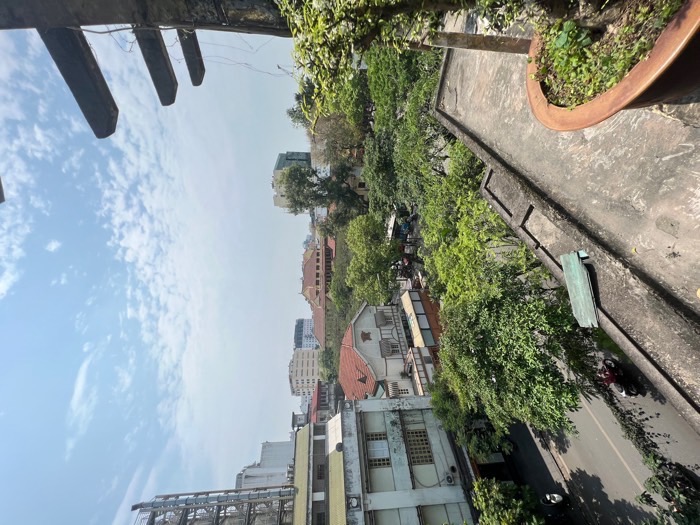 Bán nhà Quán Sứ - diện tích 170m2 3 tầng - Biệt thự C1 ngay giữa ngã tư - giá 60 tỷ