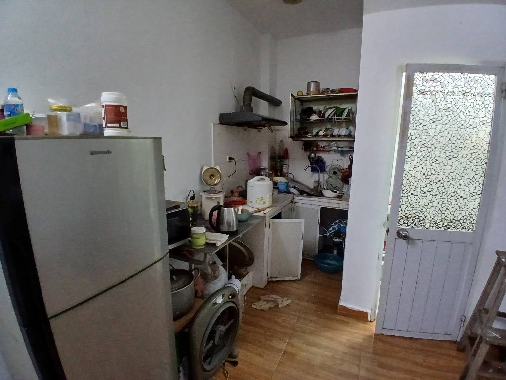 Bán nhà Lĩnh Nam - diện tích 30m2 2 tầng - Ô tô đỗ gần - giá 2,4 tỷ