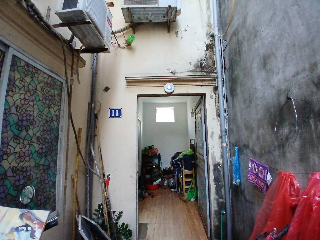 Bán nhà Lĩnh Nam - diện tích 30m2 2 tầng - Ô tô đỗ gần - giá 2,4 tỷ