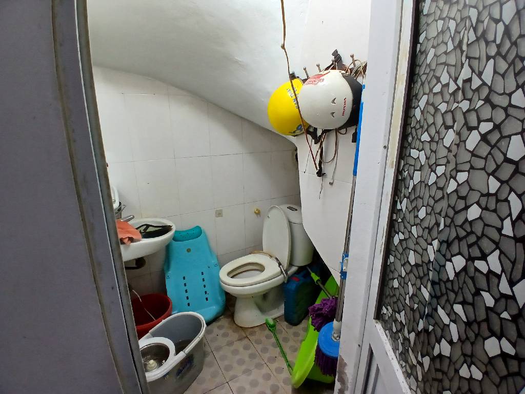 Bán nhà Lĩnh Nam - diện tích 30m2 2 tầng - Ô tô đỗ gần - giá 2,4 tỷ