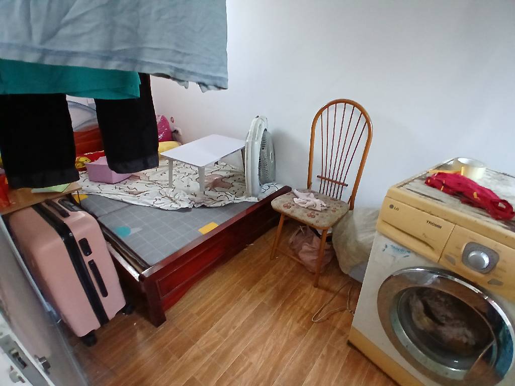 Bán nhà Lĩnh Nam - diện tích 30m2 2 tầng - Ô tô đỗ gần - giá 2,4 tỷ