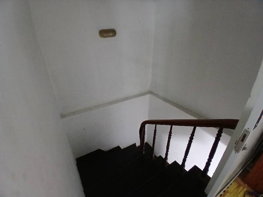 Bán nhà Lĩnh Nam - diện tích 30m2 2 tầng - Ô tô đỗ gần - giá 2,4 tỷ