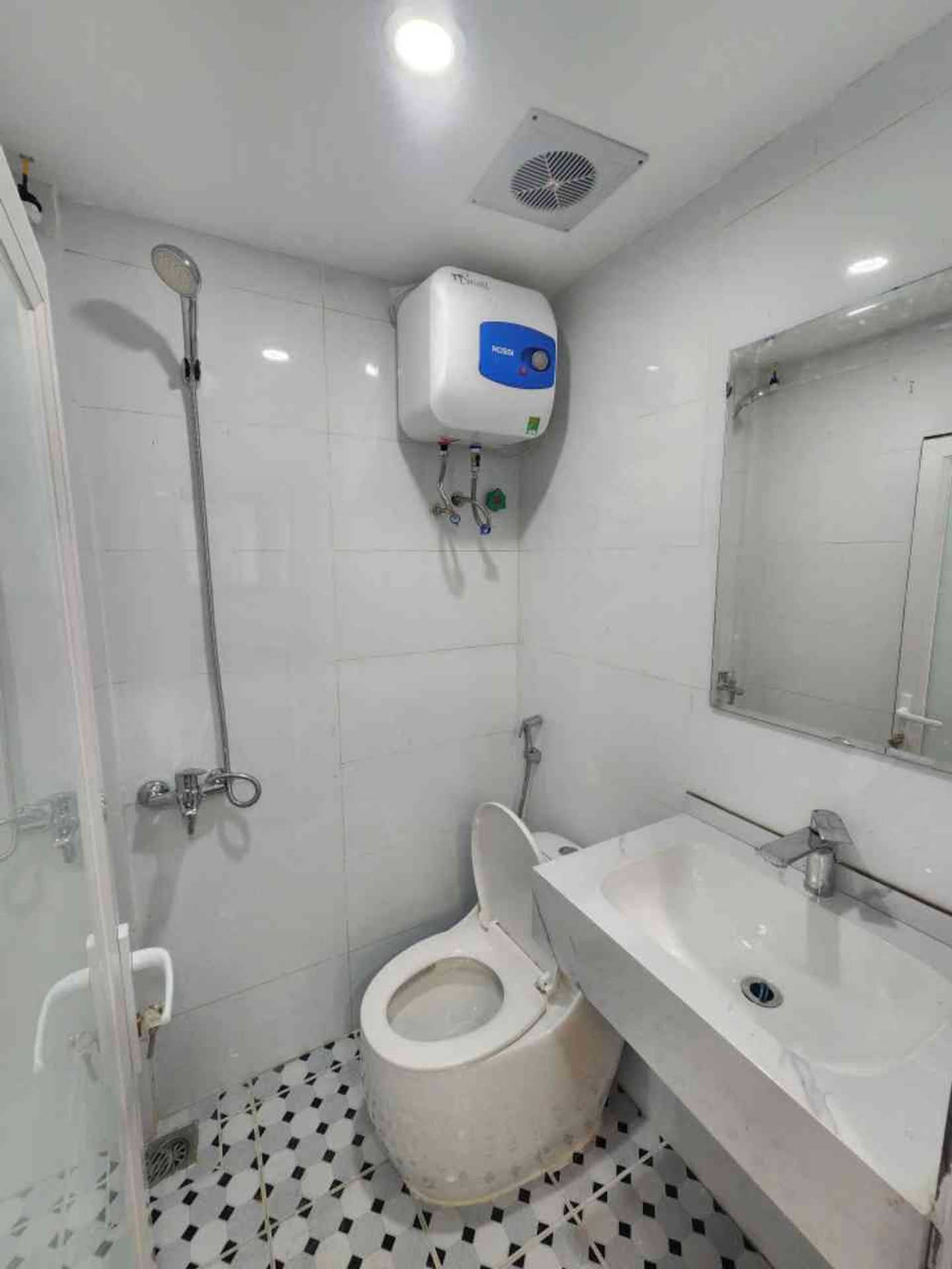 Bán nhà Nguyễn Hiền - diện tích 85m2 1 tầng - Lô góc thoáng sáng - giá 5 tỷ