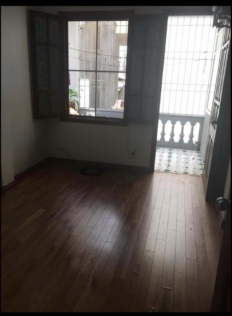 Bán nhà Nguyễn Khoái - diện tích 78m2 3 tầng - Bán đất tặng nhà 3 tầng - giá 13,8 tỷ