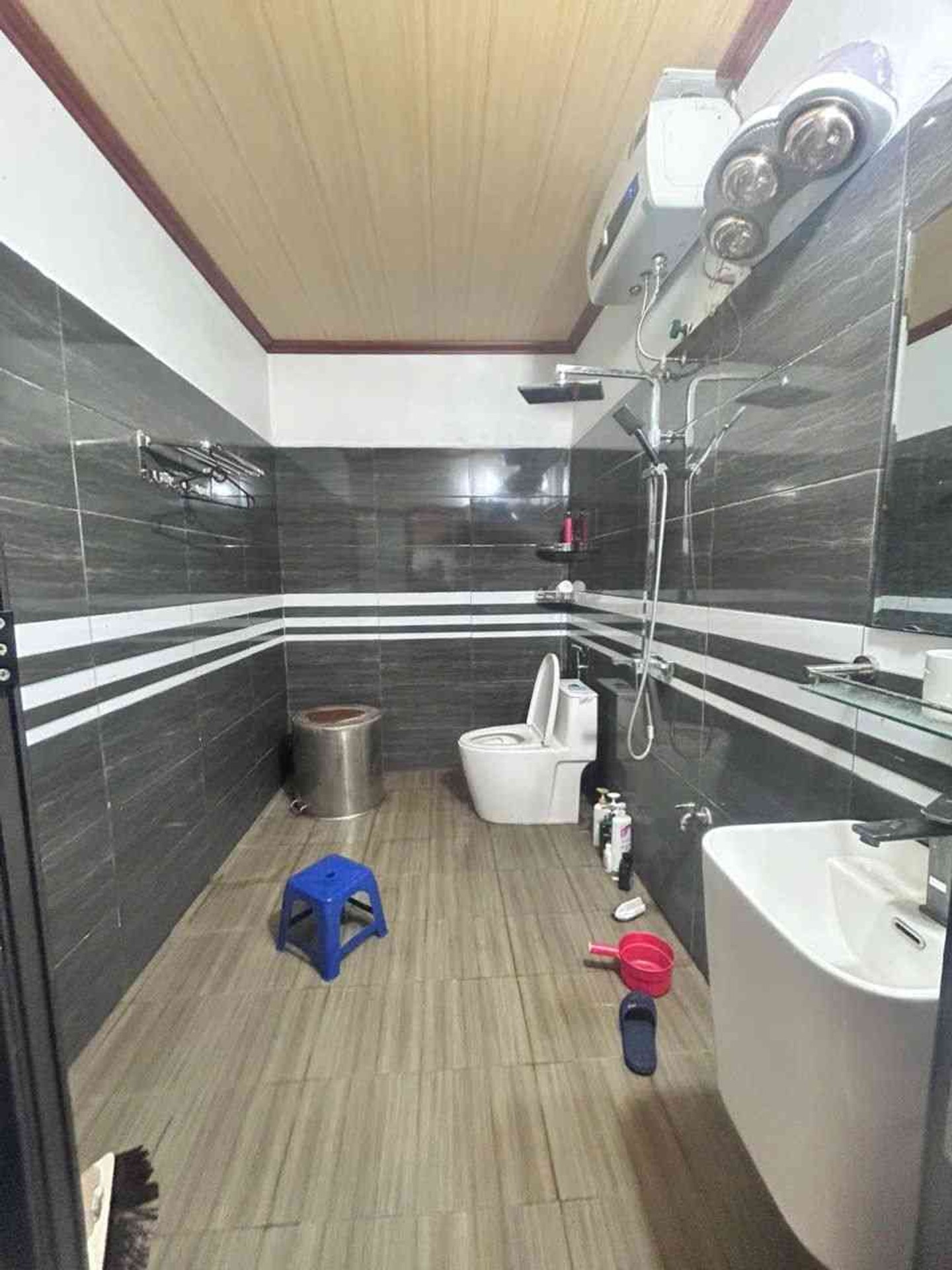 Bán nhà Lĩnh Nam - diện tích 94m2 0 tầng - Lô góc 2 mặt thoáng - giá 19 tỷ