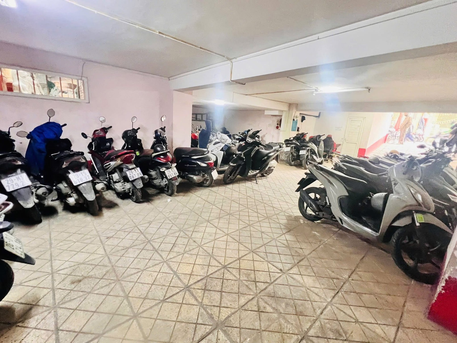 Bán nhà Tô Vĩnh Diện - diện tích 288m2 8 tầng - Mặt phố 7 tầng thang máy - giá 70 tỷ