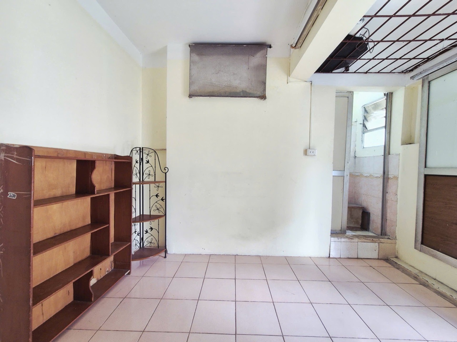 Bán nhà Nguyễn Trãi - diện tích 27m2 1 tầng - Chính chủ bán căn hộ tập thể - giá 3,15 tỷ